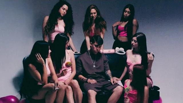 Miniatura oficial de BARBIES